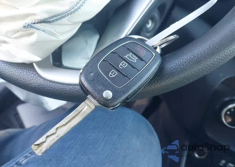 2021 Hyundai Tucson Se from USA, damaged, VIN KM8J23A41MU402797